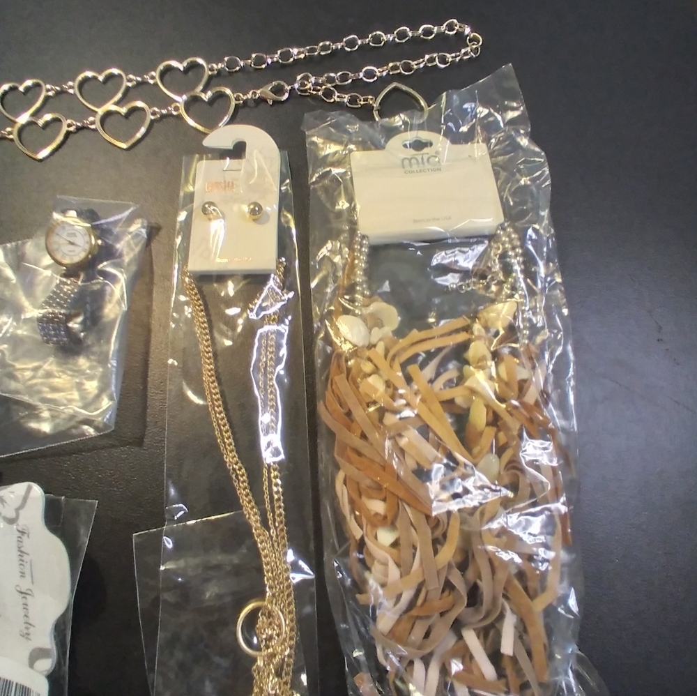 New 15 Pc Jewelry Presents Resell - Picture 3 of 8